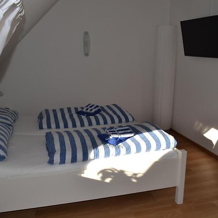 Ferienhaushaelfte Harmonie Wyk auf Föhr Exterior foto